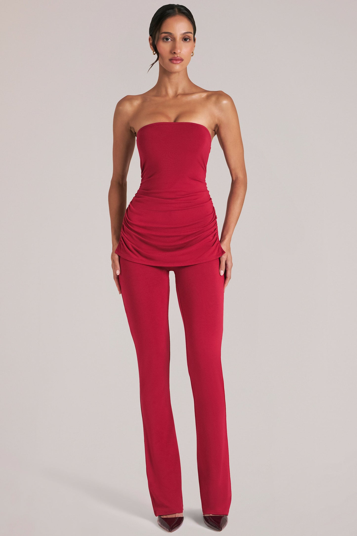 Mid-Rise Fitted Trousers in Cherry Red