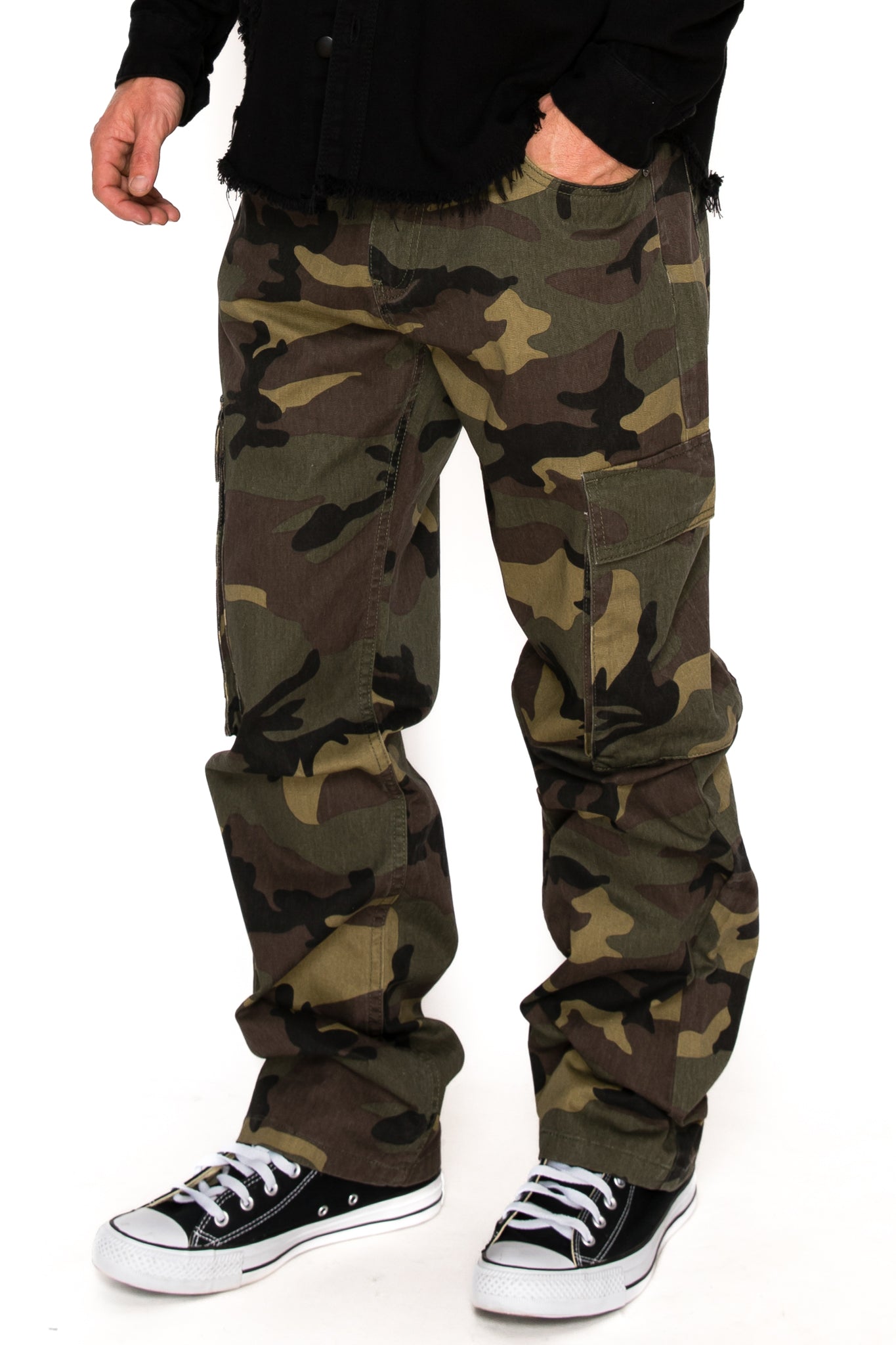 OUTLAW Baggy Fit Cargo Camo Pants