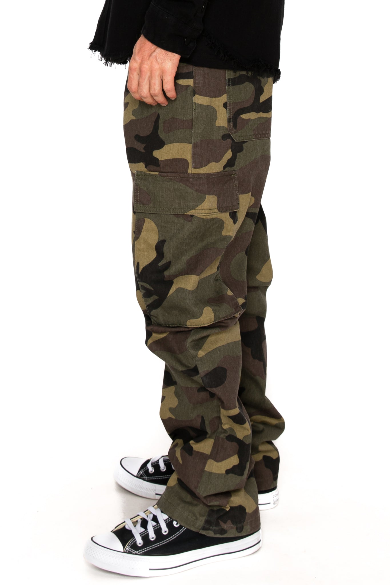 OUTLAW Baggy Fit Cargo Camo Pants