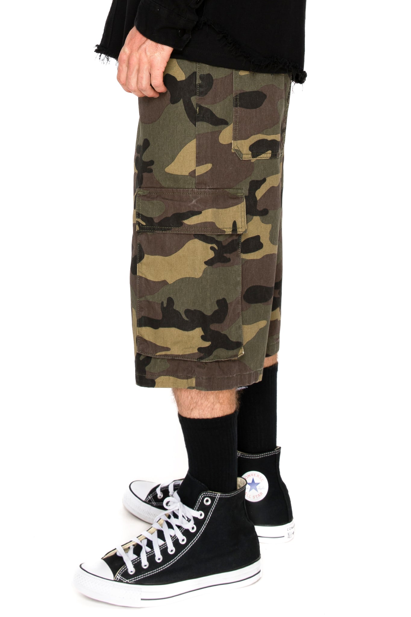 Baggy Fit Cargo Camo Shorts