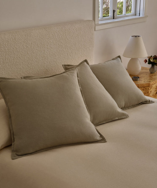 Adler Pillow