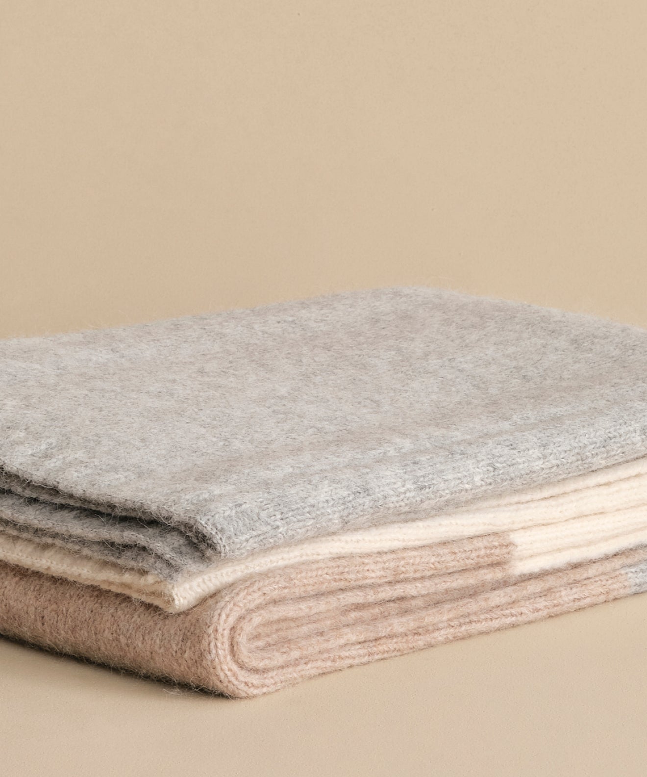 Alpaca Colorblock Throw