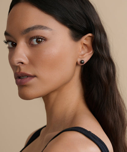 Medium Loren Pearl Studs