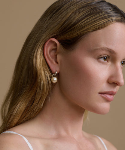 Everyday Pearl Earrings