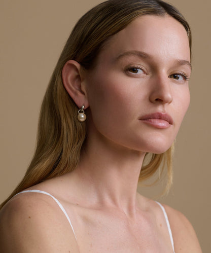 Everyday Pearl Earrings