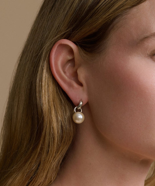 Everyday Pearl Earrings