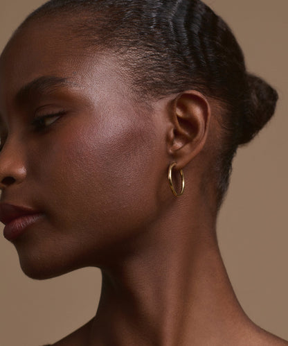 Medium Eloise Hoops