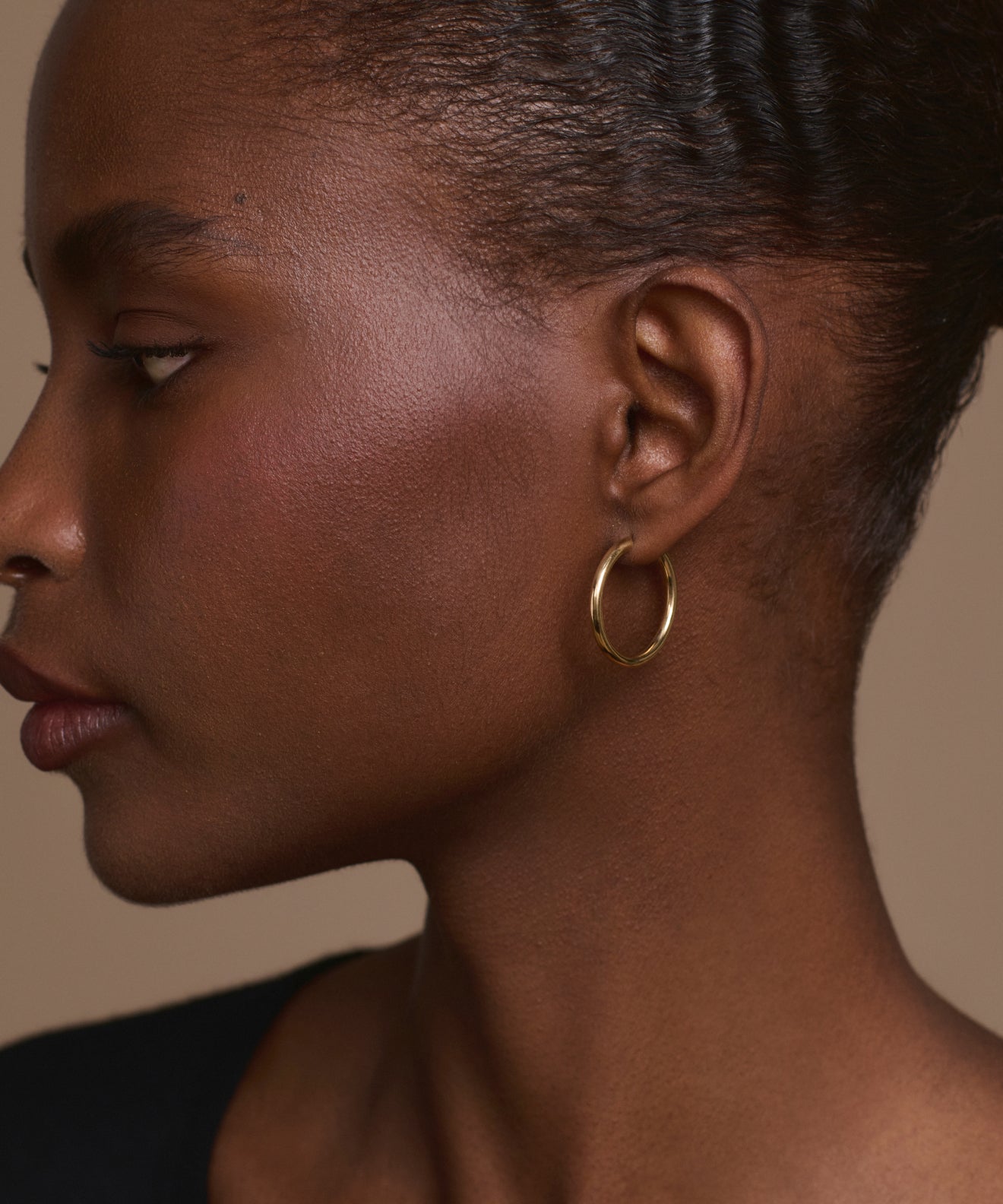 Medium Eloise Hoops