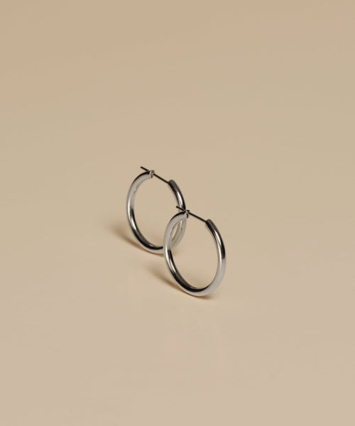 Medium Eloise Hoops