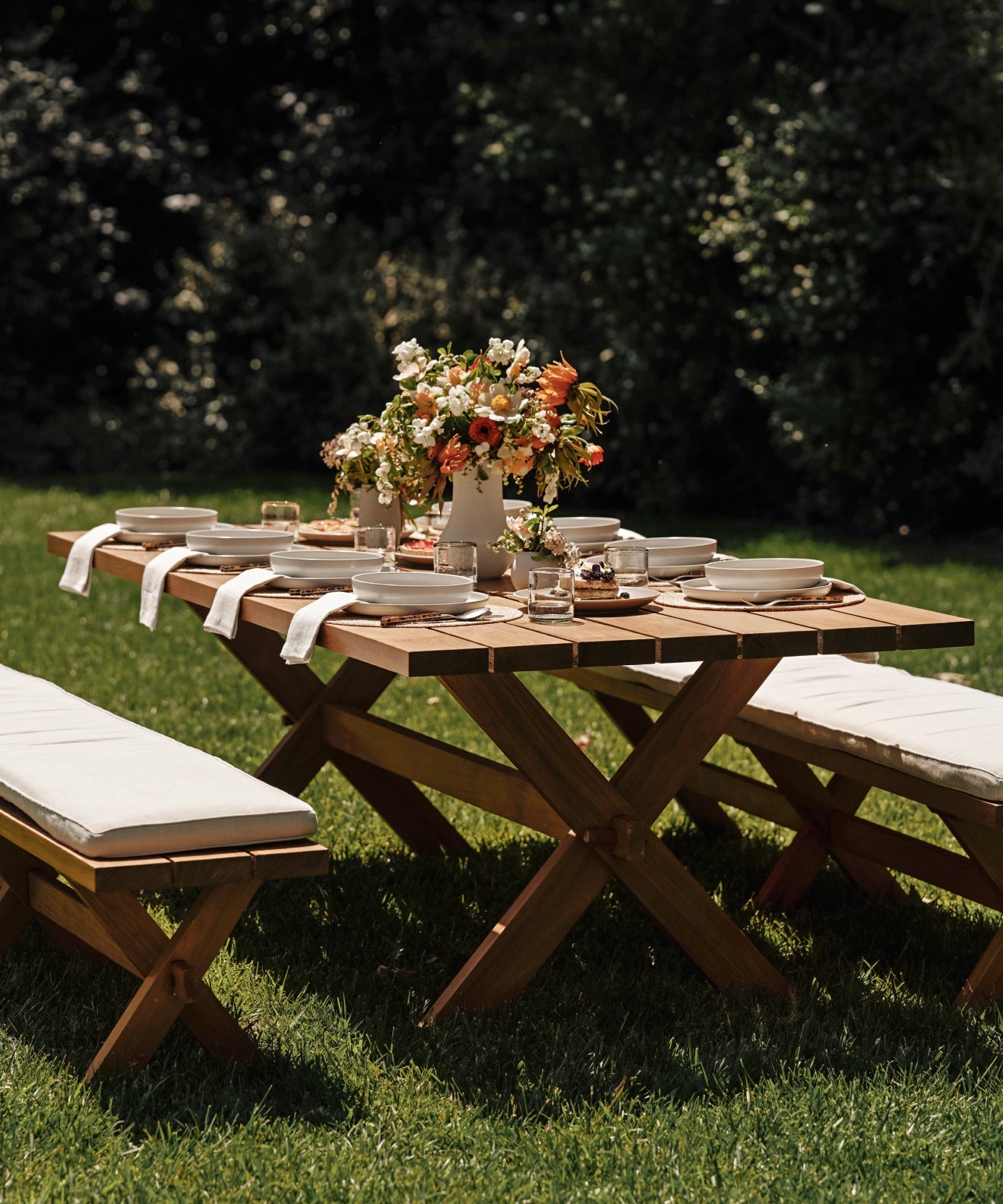 Outdoor Garden Dining Table