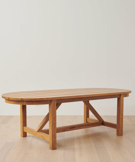 Outdoor Montecito Oval Dining Table