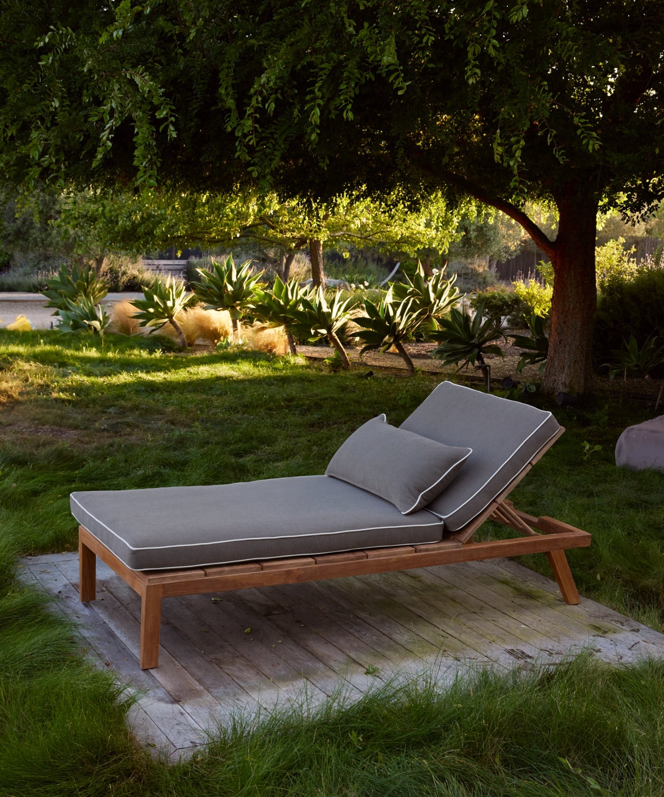 Outdoor Vista Lounge Chair